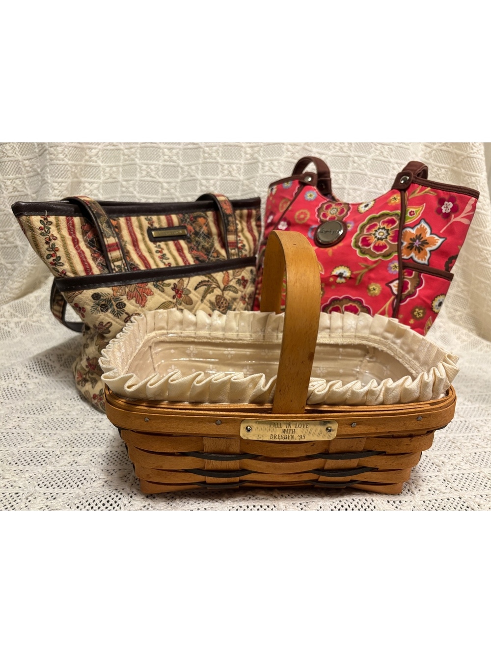 Longaberger Basket with Liners & 4 Signatures - 1995 & 2 Purses